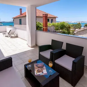 Apartman White, Sukošan